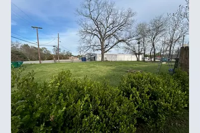 313 E Main Street, Fairfield, TX 75840 - Photo 4