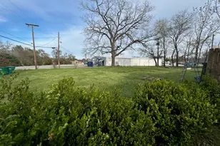 313 E Main St, Fairfield, TX 75840 - Photo 4
