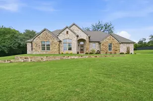 140 Buckingham Ct, Weatherford, TX 76088 - Photo 1
