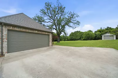 140 Buckingham Court, Weatherford, TX 76088 - Photo 2