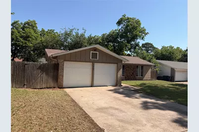7425 Van Natta Lane, Fort Worth, TX 76112 - Photo 2