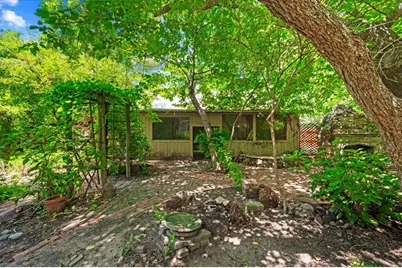 200 S Hawkins Street, Waxahachie, TX 75165 - Photo 34