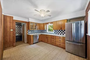 200 S Hawkins St, Waxahachie, TX 75165 - Photo 18