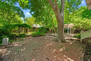 200 S Hawkins St, Waxahachie, TX 75165 - Photo 32