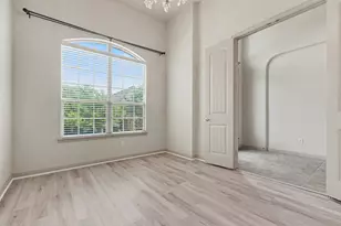 224 Carrington Ln, Lewisville, TX 75067 - Photo 6