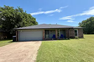 1225 Sandstone Dr, Cleburne, TX 76033 - Photo 1