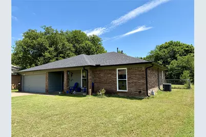 1225 Sandstone Drive, Cleburne, TX 76033 - Photo 2