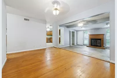 917 Blossom Circle, Garland, TX 75041 - Photo 2