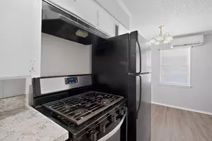 1585 N Mill St, Lewisville, TX 75057 - Photo 12