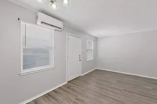 1585 N Mill St, Lewisville, TX 75057 - Photo 6