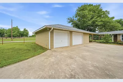 1252 County Road 167, Whitesboro, TX 76273 - Photo 4