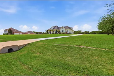 400 Stone Mountain Court, Cresson, TX 76035 - Photo 2
