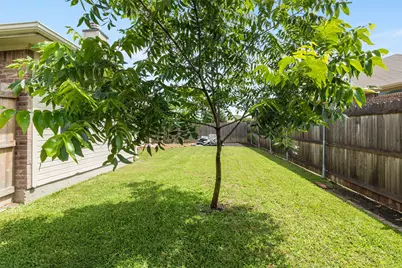 112 Bridlewood Street, Azle, TX 76020 - Photo 32