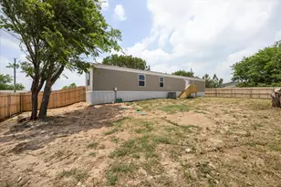 2307 Cedarwood Trail, Granbury, TX 76048 - Photo 10