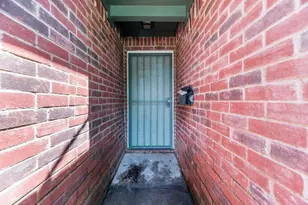 2526 Exeter Ave, Dallas, TX 75216 - Photo 4