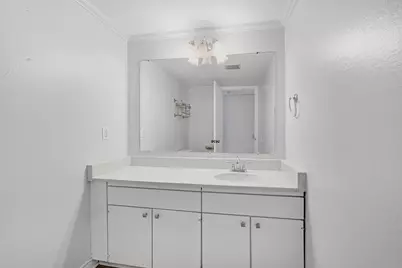 11926 Leisure Drive, Dallas, TX 75243 - Photo 4