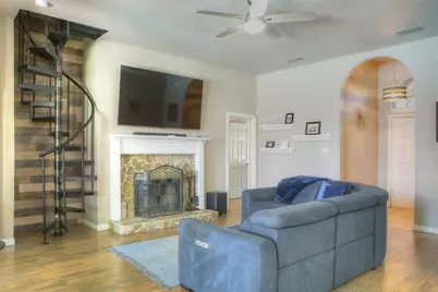 652 Chestnut Lane, Saginaw, TX 76179 - Photo 10