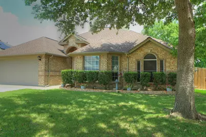 652 Chestnut Lane, Saginaw, TX 76179 - Photo 4