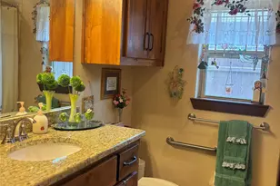 310 Donna Cir, Granbury, TX 76049 - Photo 28