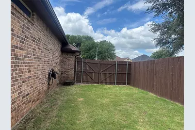 310 Donna Circle, Granbury, TX 76049 - Photo 34