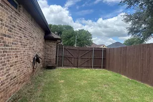 310 Donna Cir, Granbury, TX 76049 - Photo 34