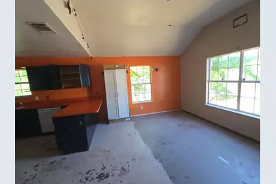 609 Bryan Street, Weatherford, TX 76086 - Photo 2
