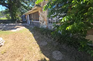 609 Bryan St, Weatherford, TX 76086 - Photo 14