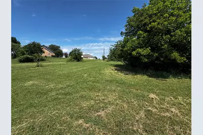 225 Half Moon Way, Runaway Bay, TX 76426 - Photo 4