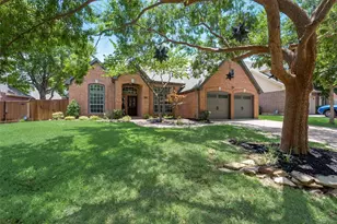 1919 Stafford Rd, Grapevine, TX 76051 - Photo 2