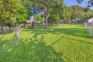 102 Misty Glen Cir, Gun Barrel City, TX 75156 - Photo 6