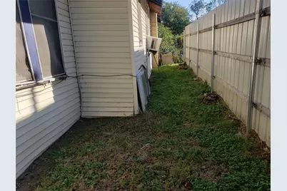 1475 E Morphy Street, Fort Worth, TX 76104 - Photo 6