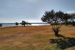 1846 Bayfront Dr, Dallas, TX 75051 - Photo 26