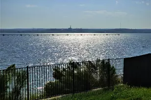 1846 Bayfront Dr, Dallas, TX 75051 - Photo 20