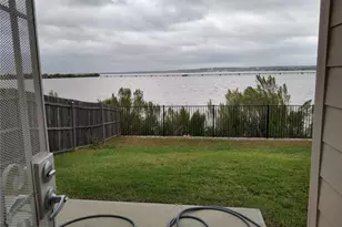 1846 Bayfront Dr, Dallas, TX 75051 - Photo 16