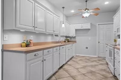 697 Meadowview Circle, Van Alstyne, TX 75495 - Photo 8