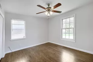 3230 Rockbluff Dr, Dallas, TX 75227 - Photo 18