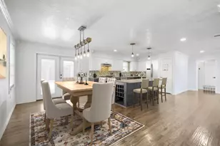 3230 Rockbluff Dr, Dallas, TX 75227 - Photo 10