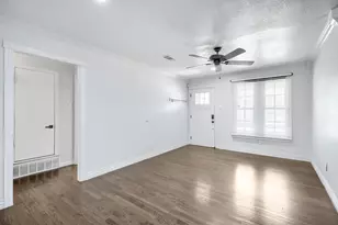 3230 Rockbluff Dr, Dallas, TX 75227 - Photo 6