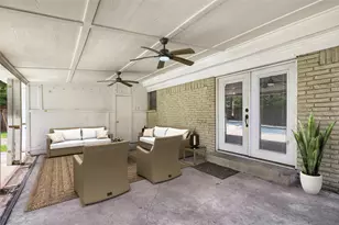 3230 Rockbluff Dr, Dallas, TX 75227 - Photo 24