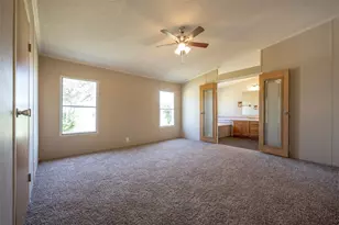 5728 N Sunchase Dr, Granbury, TX 76049 - Photo 14