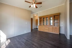 5728 N Sunchase Dr, Granbury, TX 76049 - Photo 10