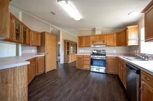 5728 N Sunchase Dr, Granbury, TX 76049 - Photo 4