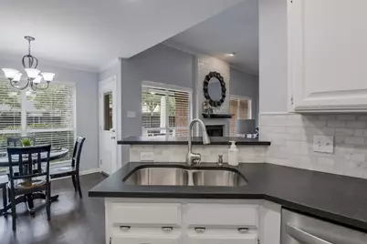 5205 Shadow Glen Drive, Grapevine, TX 76051 - Photo 16