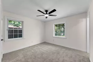 8616 Flicker Ln, Dallas, TX 75238 - Photo 16