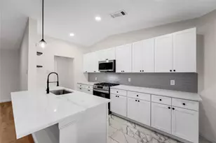8616 Flicker Ln, Dallas, TX 75238 - Photo 8