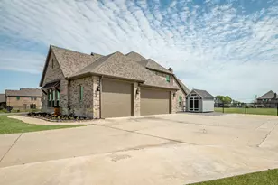 112 Walnut Dr, Van Alstyne, TX 75495 - Photo 2