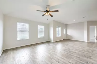 8053 Muddy Creek Drive, Fort Worth, TX 76131 - Photo 8