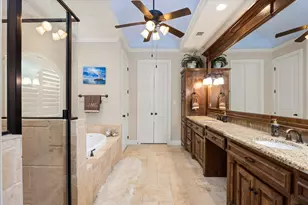 1011 Sunset Bay Ct, Granbury, TX 76048 - Photo 18