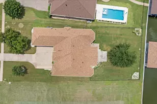 1011 Sunset Bay Ct, Granbury, TX 76048 - Photo 32