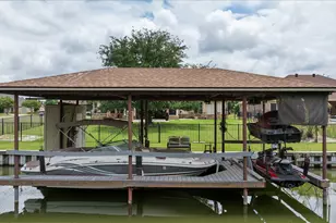 1011 Sunset Bay Ct, Granbury, TX 76048 - Photo 30